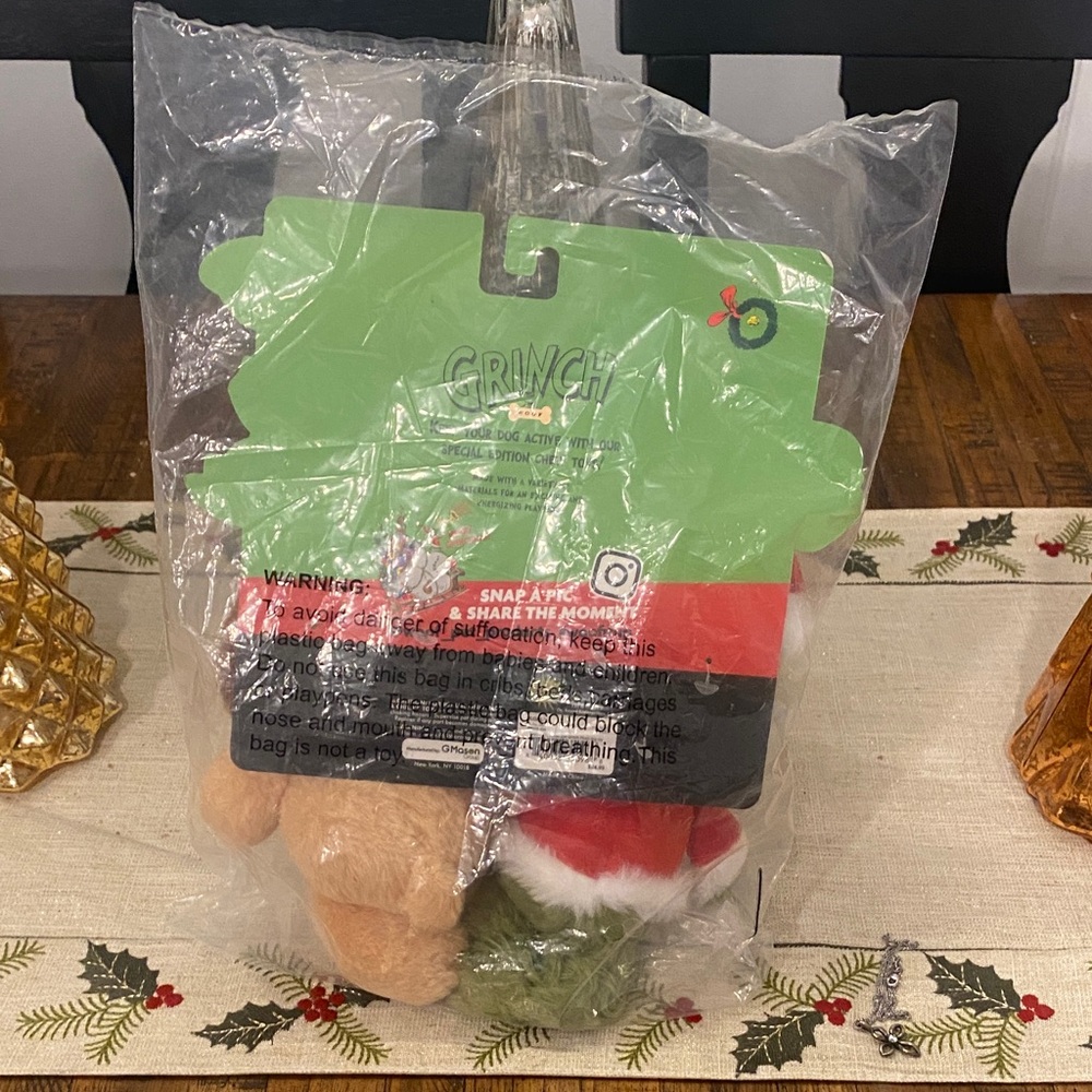Grinch and Max Dog Toys 2 pk - Picture 7 of 7